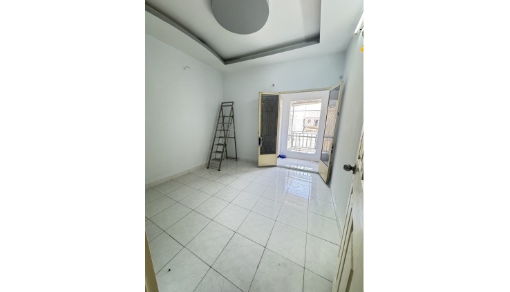 NGAY TÊN LỬA, CHỢ BÌNH TRỊ ĐÔNG, NHÀ 2 TẦNG, 53M2, GIÁ CHỈ HƠN 3 TỶ